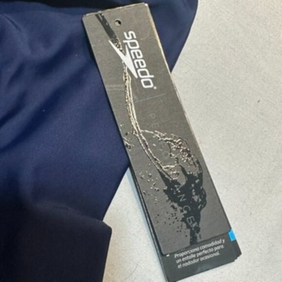 Speedo - NWT - PowerFlex Race Suit. Size 22 - Picture 3 of 7